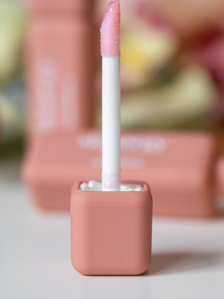 gloss detail